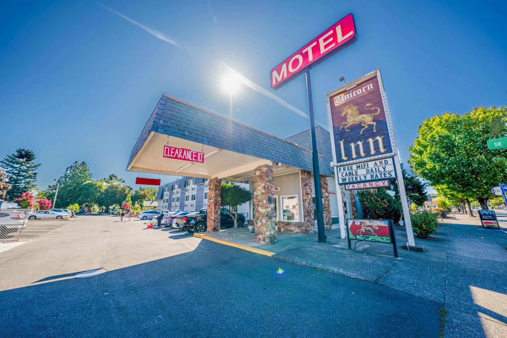 Unicorn Inn By Oyo Portland Bagian luar foto
